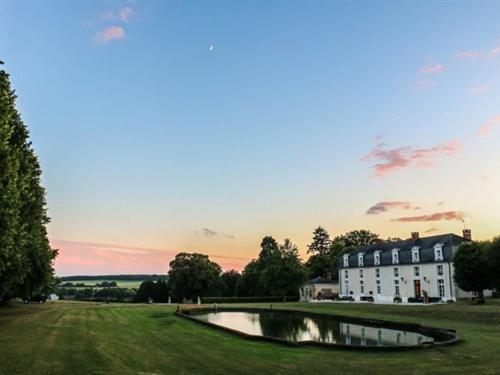 Hotel Domaine De Montchevreuil Fresneaux-Montchevreuil Exterior foto