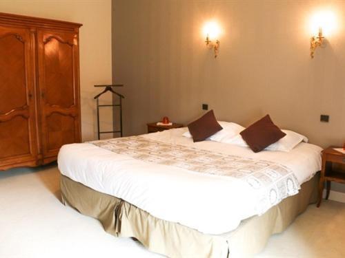 Hotel Domaine De Montchevreuil Fresneaux-Montchevreuil Habitación foto